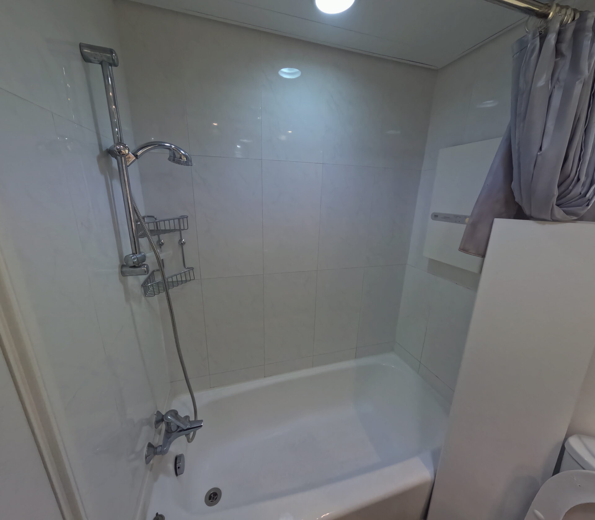 bathroom_TKOplaza